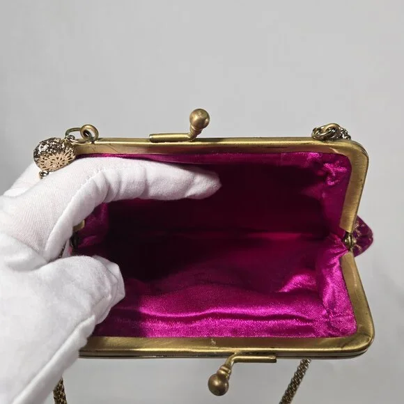 VINTAGE - ANTIQUE Bridgerton Hipster FUCHSIA Embellished Gold Details Clutch Bag - Picture 16 of 17